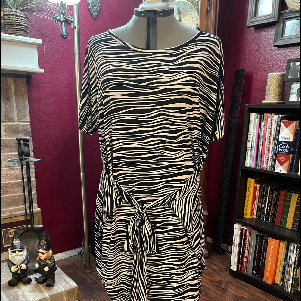 Michael Kors SEXY Figure Flattering Dress